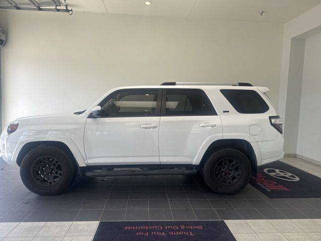 Super White 2021 Toyota 4Runner SR5 RWD SUV / Crossover 4X2 5-Speed Automatic Overdrive