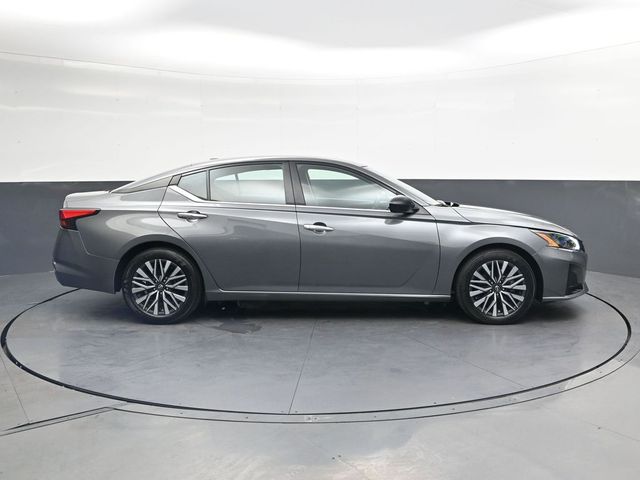 Used 2025 Gray Nissan 2.5 SV image 3