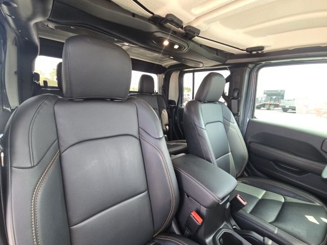 2025 Jeep Gladiator High Tide:168891A