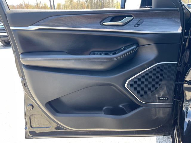 2023 Jeep Grand Cherokee 4xe - Diamond Black Crystal Pearlcoat exterior view 9