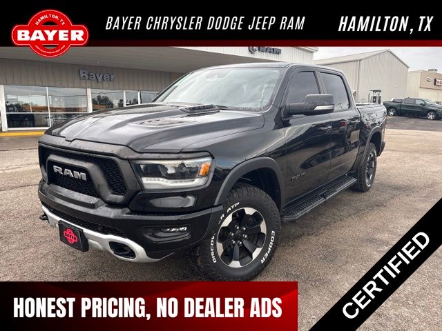 Diamond Black Crystal Pearlcoat 2022 RAM 1500 Pickup Truck Four-Wheel Drive 8-Speed Automatic