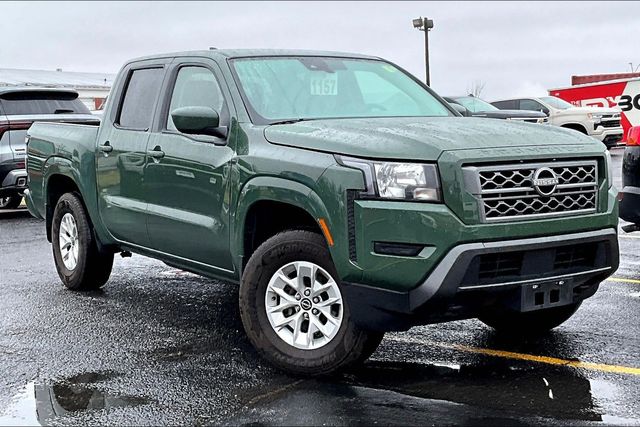 View vehicle photo 2