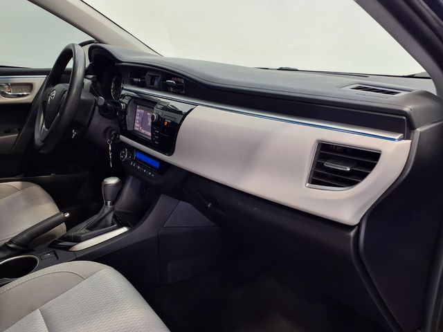 2016 Toyota Corolla LE - 11