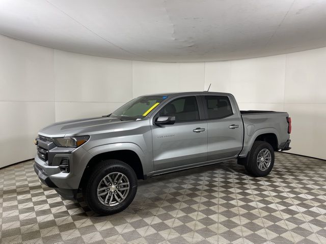 2024 Chevrolet Colorado LT 12