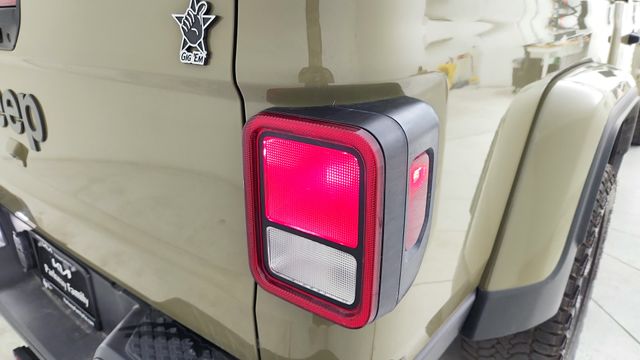 2025 Jeep Gladiator Nighthawk - 10