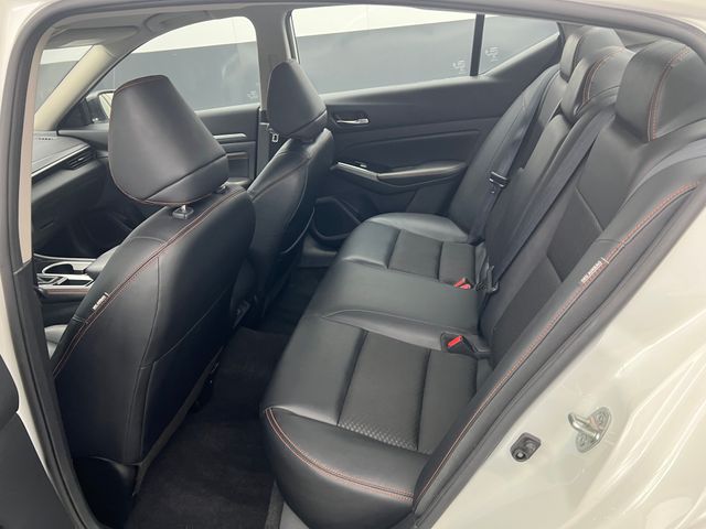 2023 Glacier White Nissan Altima 2.5 SR FWD Sedan