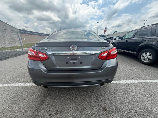 2016 Nissan Altima 2.5 SR - Image 5