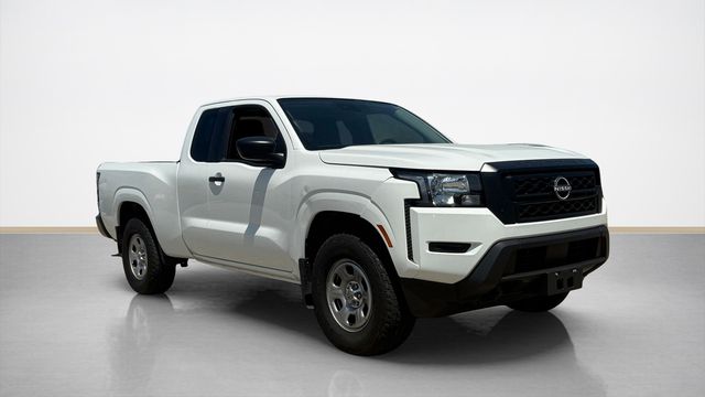 Glacier White 2022 Nissan Frontier S King Cab 4WD Pickup Truck Four-Wheel Drive 9-Speed Automatic