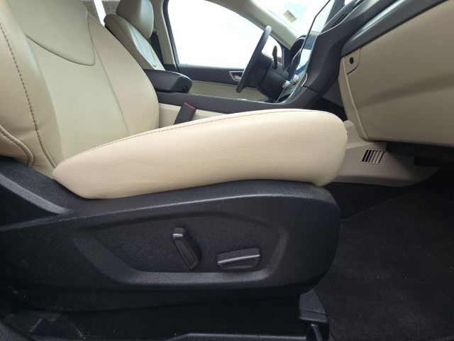 2022 Ford Edge Titanium:168337A