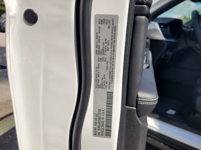 New 2025 White Jeep Altitude X image 20