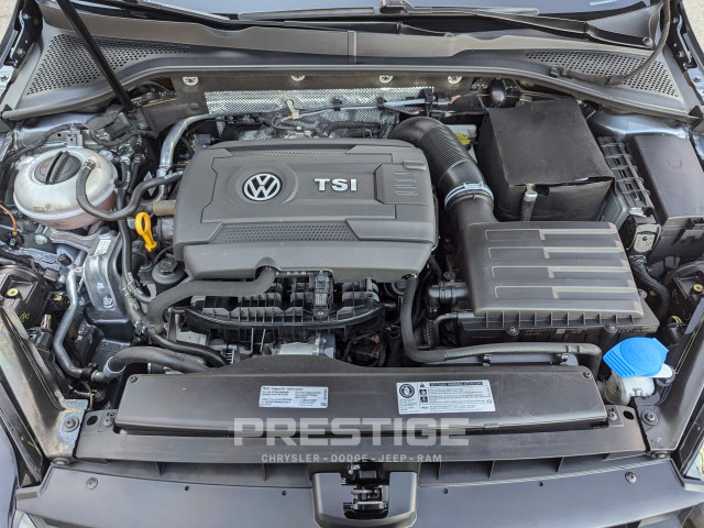 2017 Volkswagen Golf Wolfsburg 27