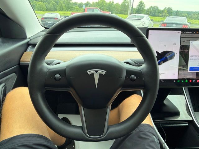 2020 Tesla Model 3 Performance - 11
