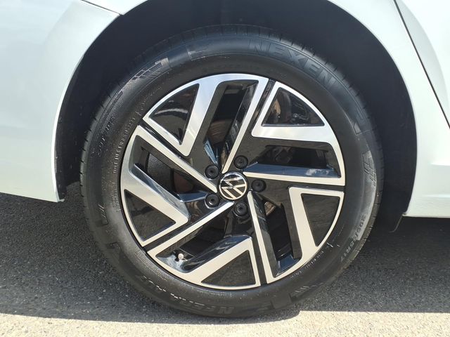 2024 Volkswagen Jetta - Image 10