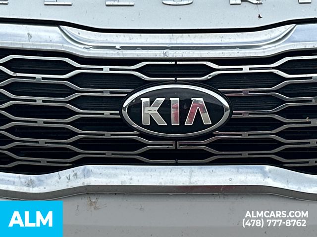 Used 2020 White Kia S image 6