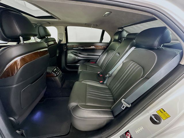 Thumbnail: 2017 Genesis G90 - 25