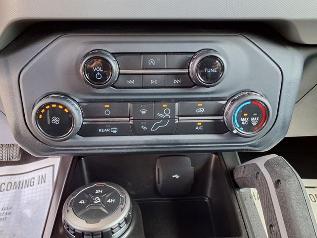 2022 Ford Bronco Big Bend photo