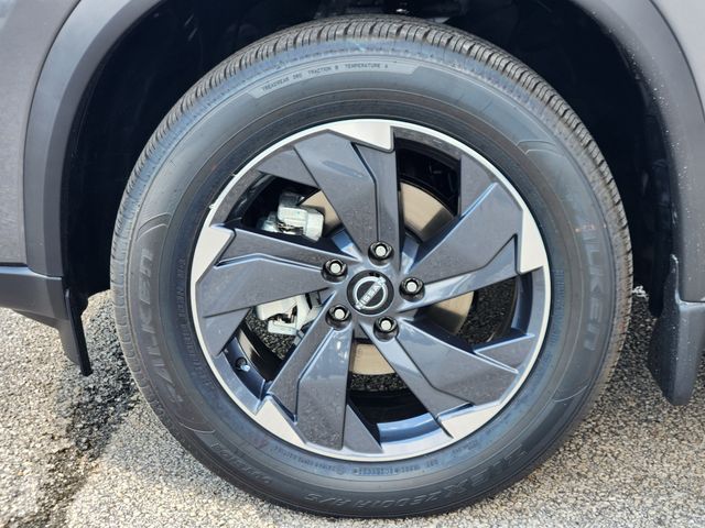 2026 Nissan Rogue SV photo 7