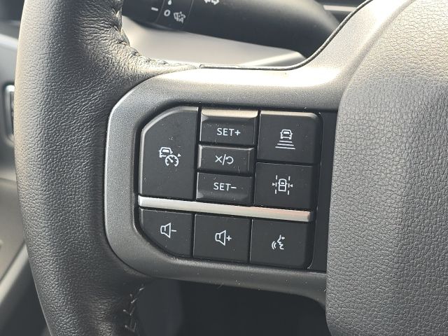 2022 Ford F-150 XLT:B02060