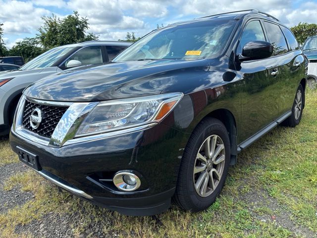 2016 Nissan Pathfinder SV