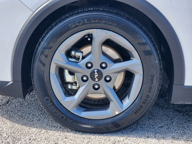 2025 Kia K4 LXS White at Shottenkirk Kia Fort Bend