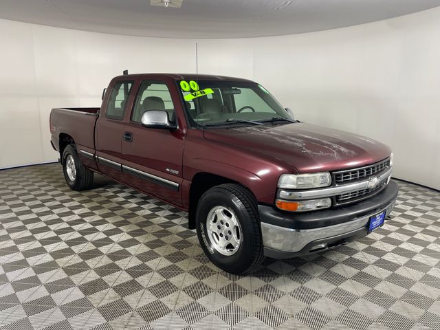 Used 2000 Chevrolet Silverado 1500 LS For Sale in Bremerton, WA