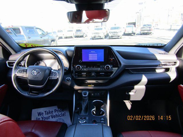 used 2023 Toyota Highlander car, priced at $36,999