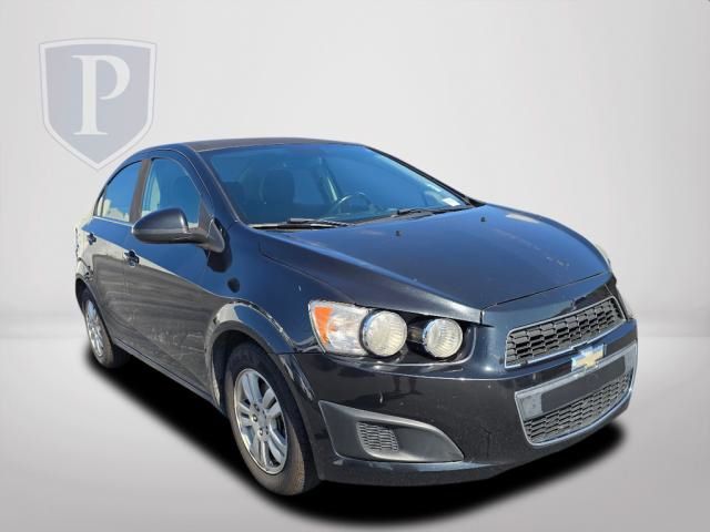 2013 Chevrolet Sonic LT 8