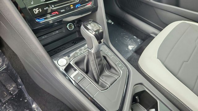 2025 Volkswagen Taos