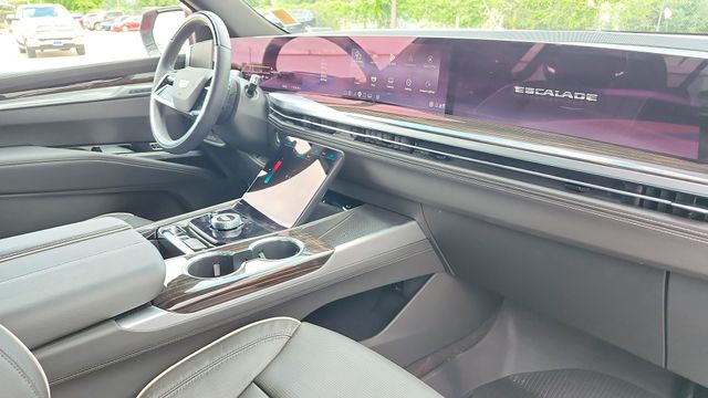 2025 Cadillac Escalade Premium Luxury - Photo 35