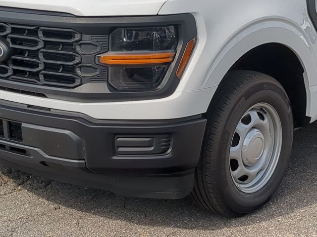 New 2026 Oxford White Ford XL image 17