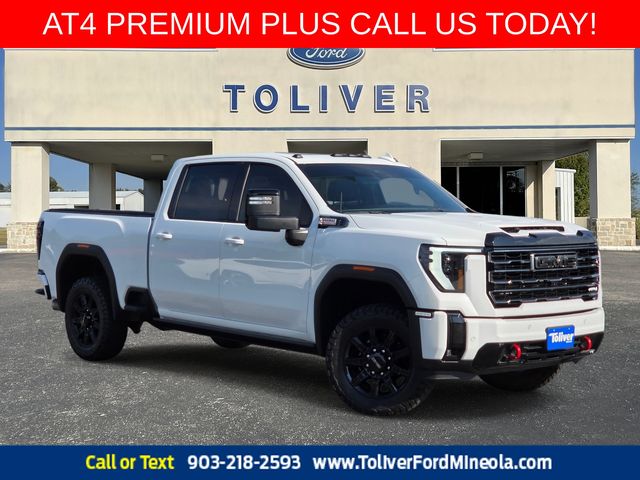 Summit White 2025 GMC Sierra 2500HD Pickup Truck Four-Wheel Drive Automatic