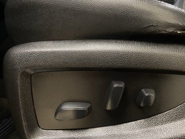 2019 Chevrolet Silverado 3500HD thumbnail 18