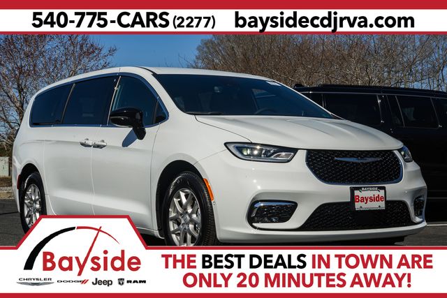 2026 Chrysler Pacifica Select FWD