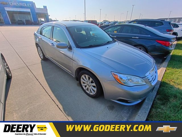 2013 Chrysler 200 Touring Sedan FWD