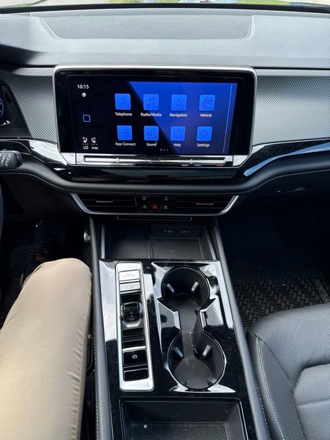 2024 Volkswagen Atlas Cross Sport 2.0T SEL R-Line Black at Sutliff Volkswagen