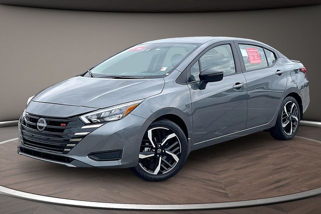 Gray (Gun Metallic) 2025 Nissan Versa SR FWD Sedan Front-Wheel Drive Continuously Variable Transmission