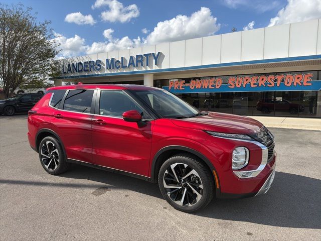 Red Diamond 2023 Mitsubishi Outlander SE FWD SUV / Crossover Front-Wheel Drive Continuously Variable Transmission