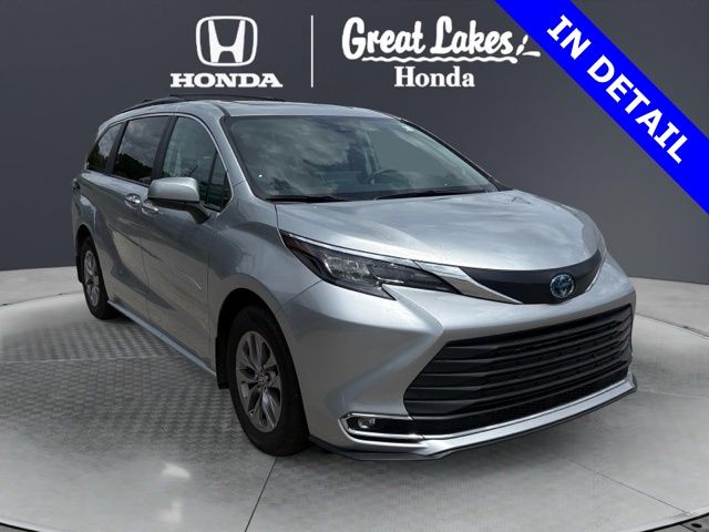 Celestial Silver Metallic 2024 Toyota Sienna Minivan All-Wheel Drive Continuously Variable Transmission