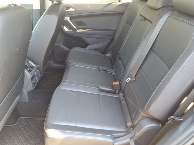 2018 Volkswagen Tiguan - Image 21