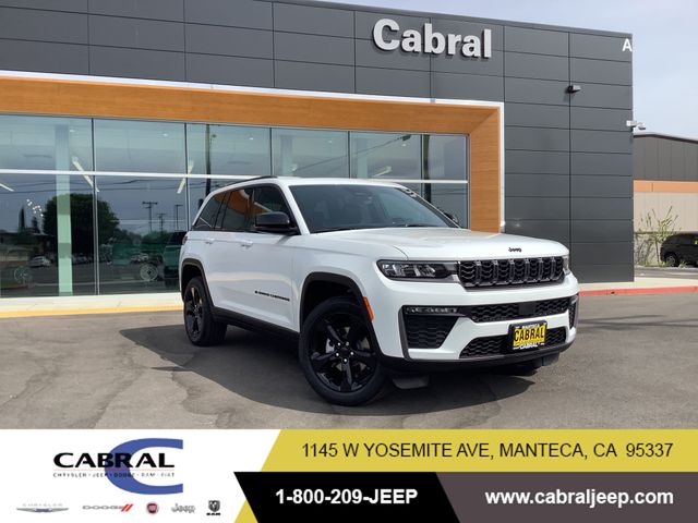 Bright White Clearcoat 2026 Jeep Grand Cherokee SUV / Crossover Four-Wheel Drive 8-Speed Automatic