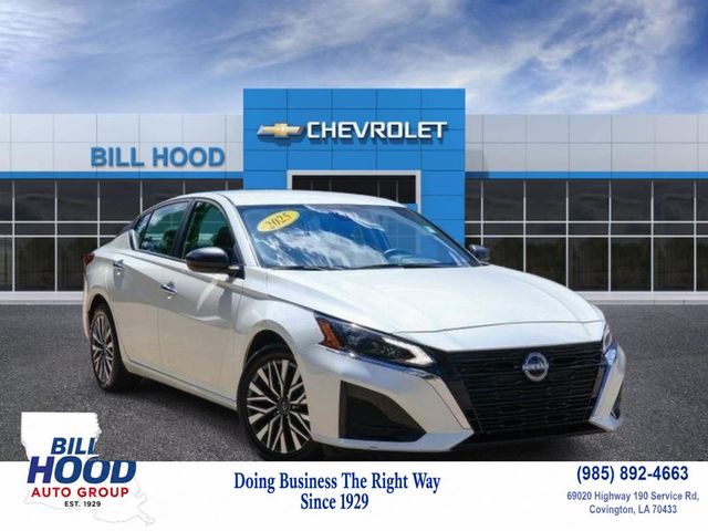 Pearl White Tricoat 2025 Nissan Altima Sedan Front-Wheel Drive Continuously Variable Transmission