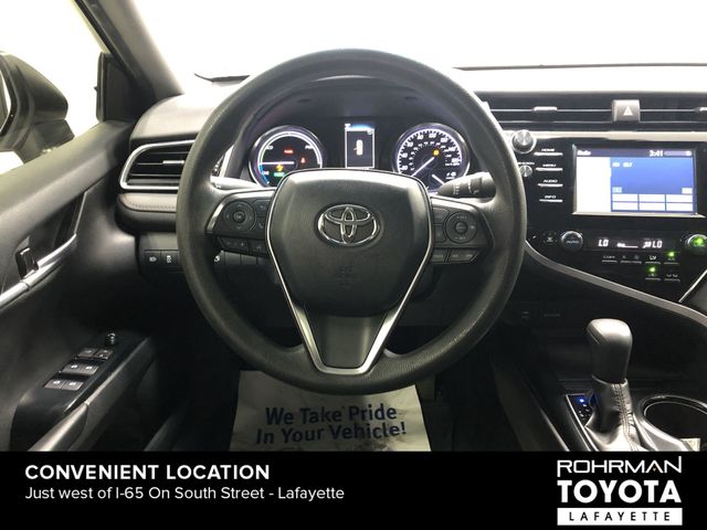 2018 Toyota Camry Hybrid LE 15