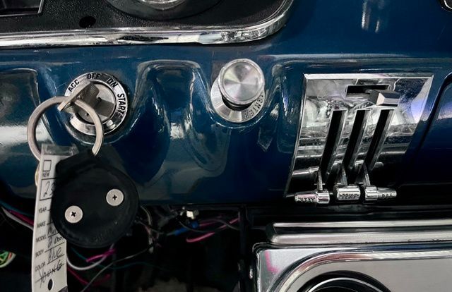 Used 1967 Blue Ford  image 26