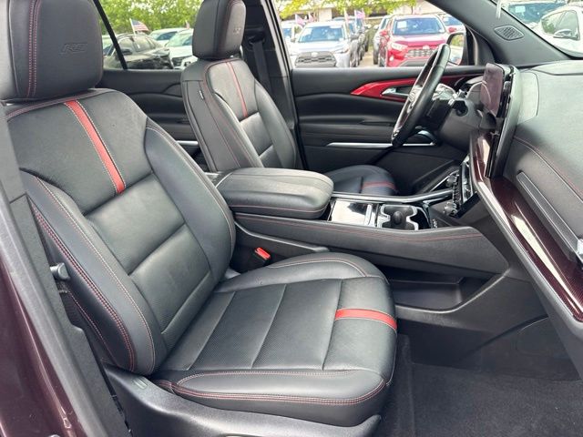 Used 2024 Chevrolet Traverse SUV