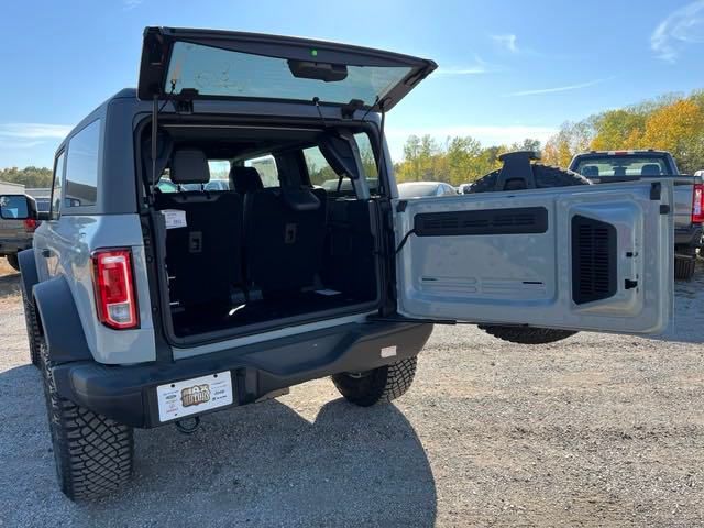 2024 Ford Bronco Black Diamond 9