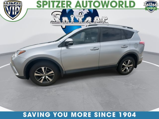 Used 2018 Silver Toyota XLE image 6