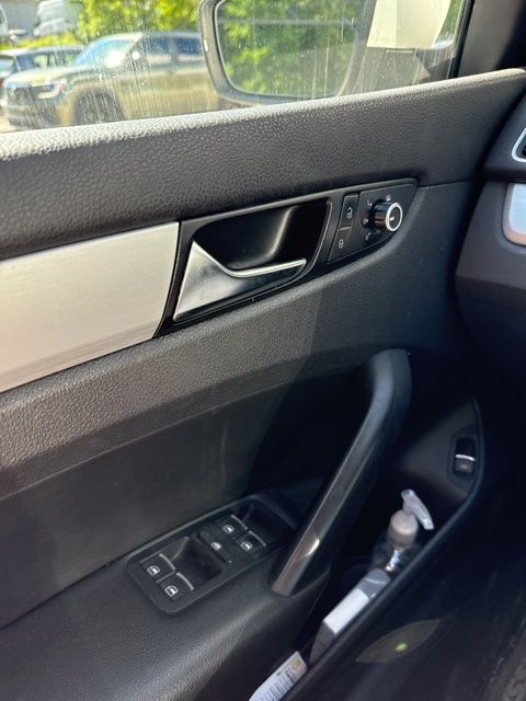 2013 Volkswagen Passat 2.5 SE White at Carlisle Cadillac Buick GMC
