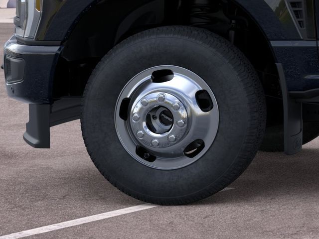 New 2026 Black Ford Platinum image 19