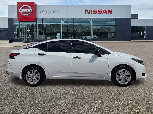 Used 2025 Nissan Versa Sedan
