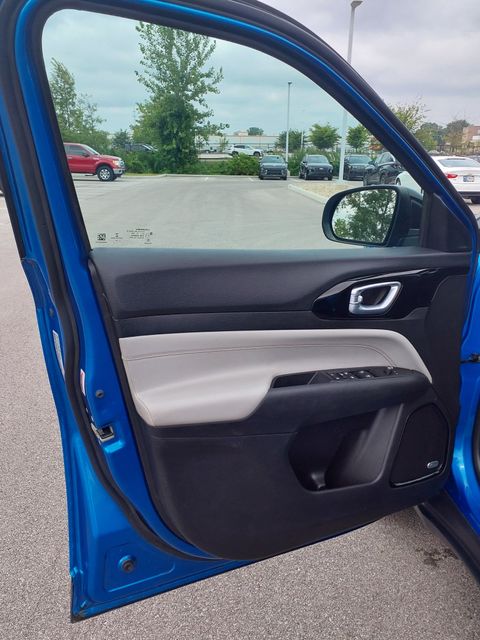 Used 2022 Laser Blue Jeep Limited image 17
